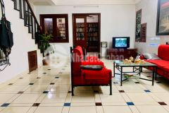 Bán nhà phố trạm, dt 64m2, 3 tầng, ở rộng. hơn 3 tỷ