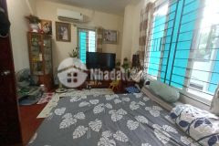 Nhà đã hoàn thiện xong mời ace chiến mạnh trước nhà oto qua cách oto tránh 15m