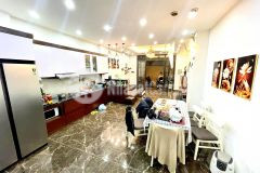 Bán nhà ngã tư sở 40m2 x 4 tầng giá chưa tới 90trm2