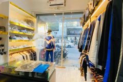 Bán nhà mặt phố sơn tây ba đình, vị trí đẹp, kd sầm uất, 32m2, giá 10,6 tỷ.