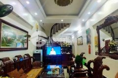 Nhà cực đẹp dân xây, kinh doanh gần bến xe gia lâm dt 71m2 giá 6.3 tỷ