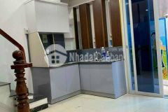 Ngang hiêm 5 m, 1set ngăn, 3 bươc ra măt tiên, gia 5,3 ty, phan văn tri, quân 5