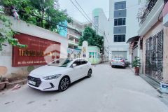 Bán nhà bồ đề, nhà siêu đẹp, 2 thoáng, nhỉnh 4 tỷ.