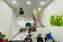 Nhà cực đẹp, rộng nội thất cao cấp gần hồ phố hạ đình q.thanh xuân