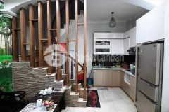 Oto đỗ cách nhà 5m, gần ngã tư sở, nhiều tiện ích, tiện đi lại, nhỉnh 3 tỷ.