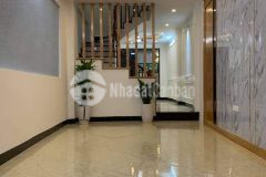 Bán nhà phố 8 tháng 3 ô tô tránh phân lô dt 50m2 4 tầng giá 6.9 tỷ