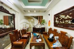 Bán gấp lô góc 40m 5t mt3.6m giá 4 tỷ. dương văn bé. hai bà trưng 0947913839