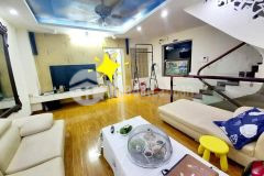 Bán nhà đẹp lung linh phố tôn đức thắng ngõ nông đường rộng giá 4,85 tỷ