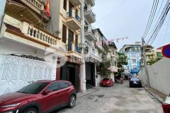 Bán nhà hồ hoàng cầu, 48m2 x 5 tầng, mt 4.5m, mới, đẹp không tỳ vết, 7.8 tỷ. lh 0703451750