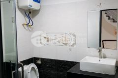 Bán nhà 4 tầng, dt 40m2, 6 phòng, mới tinh chợ sinh viên phùng khoang nam từ liêm.