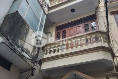 Ô đỗ cửa 10m ra phố hoàng hoa thám, ba đình, dt 41mx5t, nhỉnh 4 tỷ,lh 0978 898285.