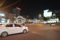 Căn duy nhất 8 tỷ ô tô đỗ cửa, kinh doanh, ngõ thông tứ phía phố trần duy hưng, cầu giấy.