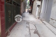 Chính chủ bán nhà đội cấn lô góc ngõ thông ô tô đỗ cửa