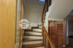 Bán nhà trung tâm quận cầu giấy sổ vuông đẹp có bãi oto