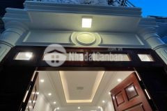 Thạch bàn 52m nhà 4 tầng ô tô 7 chỗ đỗ cổng.1 căn duy nhất lh 0961361389