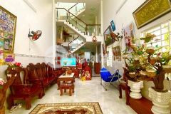 Bán nhà chính chủ bình tân, hẻm xh đường lê đình cẩn,90 m2, 3 tầng, giá siêu rẻ chỉ nhỉnh 6.x tỷ