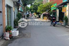 Ngộp bank bán nhà mới 3 tầng hxh,sát mặt tiền quang trung,p.8,gvchỉ 80trm2.