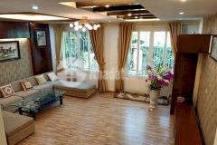 Bán nhà phố lụa hà đông 45m2, 3 tầng, mt 5m, nhỉnh 4 tỷ, ô tô đỗ cửa, kinh doanh tốt.0979431991