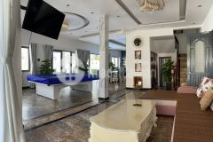 Cần tìm chu mới cho biệt thự nghỉ dưỡng có hồ bơi gần biển bãi sau dt 365m2 giá tốt