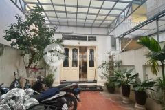 138m2. 4tầng. mặt tiền 5m. biệt thự, sân vườn. tây hồ, hà nội 17.5 tỷ