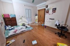 Cần tiền mặt đầu tư bán gấp căn nhà ô tô tránh nhau phố trạm long biên.