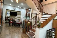 Nhà đẹp phân lô lô góc 2 mặt thoáng ô tô ngõ thông