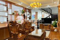 Bán biệt thự quận 7 đường gò ô môi 180mv chỉ 17.5 tỷ 3 tầng lầu.