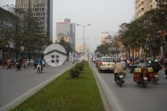 Nhà mặt phố láng hạ, 6 tầng, mặt tiền 4m, quá đẹp, kinh doanhsầm uất, 11.9 tỷ, 0703451750.