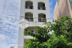 Toa nha măt tiên 8 tâng binh quơi,binh thanh,gia 35 ty