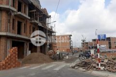 Đất nền mt hùng vương tx bến cát, bd 100m2 shr 739tr. lh0703236562.