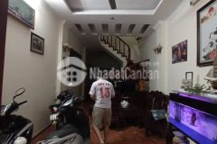 Bán nhà phố trung kính. ô tô đỗ cửa. khu tập thể quân đội. dt 47m2. 5 tầng. giá 7.5 tỷ