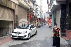 Bán nhà đường láng, 40m2x5t, mt 7m, nhà mới xây ở luôn