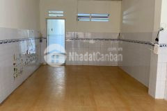 Nha 55m2 giưa long go vâp p15 chi 2.15 ty thông nhât