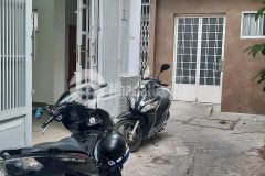 Nhà 1 trệt 1 lầu, pháp lý chuẩn chỉnh ngay trung tâm quận phú nhuận.