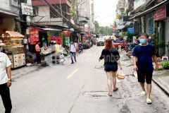 Gấp gấp bán nhà mặt phố vạn kiếp chỉ hơn 80trm kinh doanh sầm uất mặt tiền 5m2