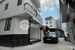 Ban nhà 5 tâng kim chung hoai đưc gần nhổn ql32 kinh doanh ô tô đô gia tôt