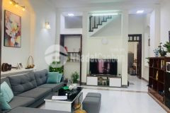 Nhỉnh 3 tỷ có nhà đẹp định công, 35m x 5t,mt 4m, 3,7 tỷ, lô góc.