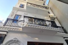 Nhà đẹp full nội thất chủ xây tâm huyết,ô tô đỗ cổng,phố trạm 42m2 giá 4 tỷ