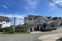 Bán biệt thự kinh doanh 424m2 giá 25tỷ mặt tiền đường chính ở p8 đà lạt view phố