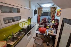 Bán nhà ở luôn trần cung, hoàng quốc việt 5 tầng, m tiền 3.2m giá 4.2 tỷ