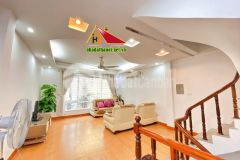 Chính chủ cho thuê nhà số 11a ngõ 11 đường tây hồ, quận tây hồ, hà nội