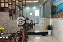 Cần bán nhà tại phố lạc long quân, 30.4m2 giá 3,5 tỷ có thương lượng