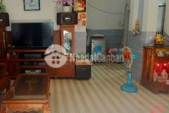 Kiếm đâu ra nhà tt quận 1, 2 tầng giá chỉ 3.3 tỷ.