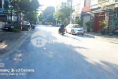 Đất đấu giá phân lô,ô tô tránh,vỉa hè rộng,lô góc phố việt hưng 105m2 giá 8.6 tỷ