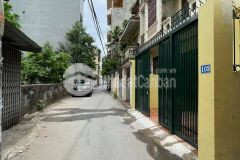 Bán nhà lạc long quân ngõ ô tô vào 66m2, mt 4m6, có sân gara, ngõ thông, giá 8 tỷ 5