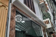 Bán nhà ngõ 175 lạc long quân ngõ oto vào 38m2 giá 4tỷ, 5 tầng, mặt tiền 4m