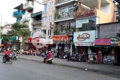 Bán nhà mặt phố siêu đẹp nguyễn văn cừ 180m2 x 3 tầng, mt 7.7 m, 63 tỷ