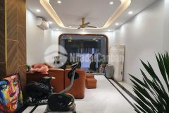 Tòa văn phòng ngõ giếng hoàng cầu, 70m2, 7 tầng, mới đẹp, 16 tỷ, 0703451750.