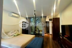 Nhà đẹp full nội thất ngõ thông 3bước ô tô 32m2 mt4m hồng tiến long biên chỉ hơn 3 tỷ.