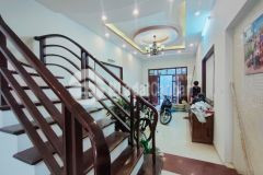 Hiếm bán nhà 6 tầng lô góc ngyễn văn cừ, quận long biên, dt 55m, giá hơn 6 tỷ. lh 0396931899